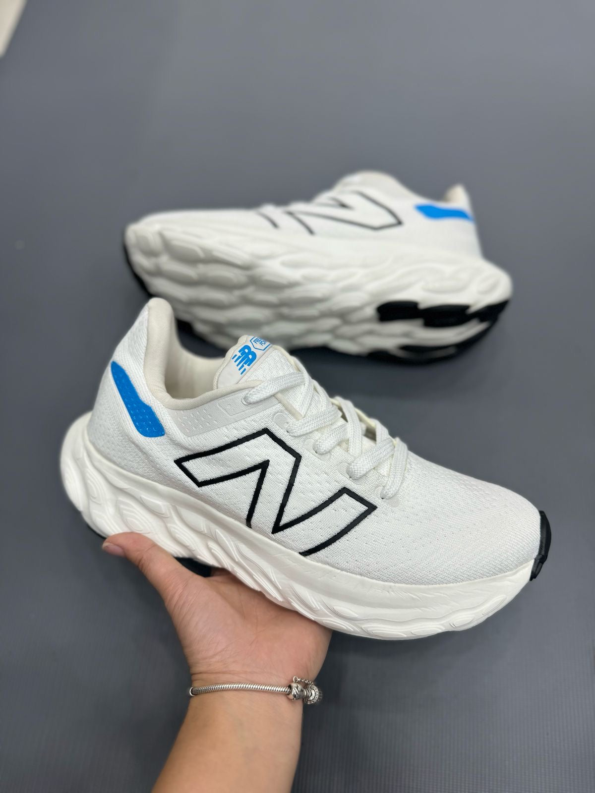 Tênis N. Balance Fresh Foam X 1080v13