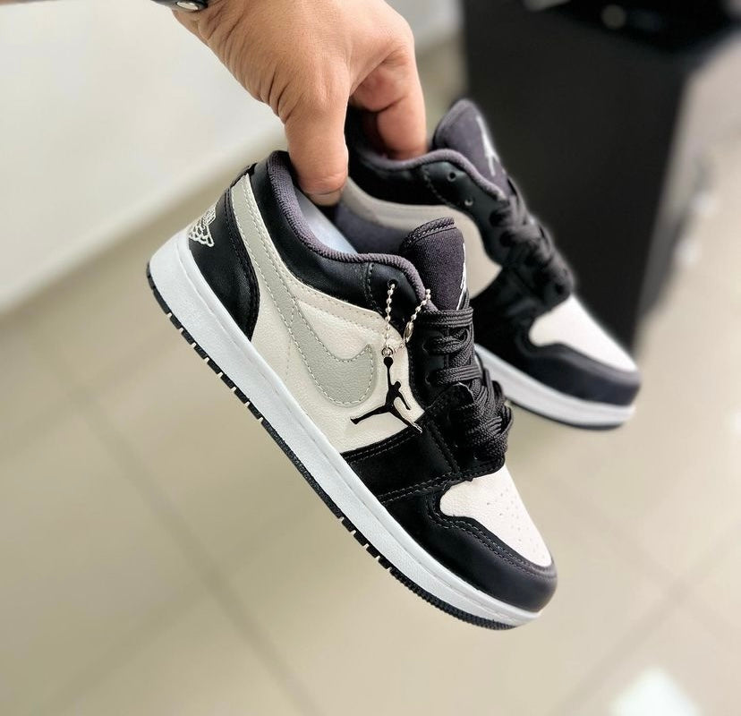 Tênis Nike Jordan 1