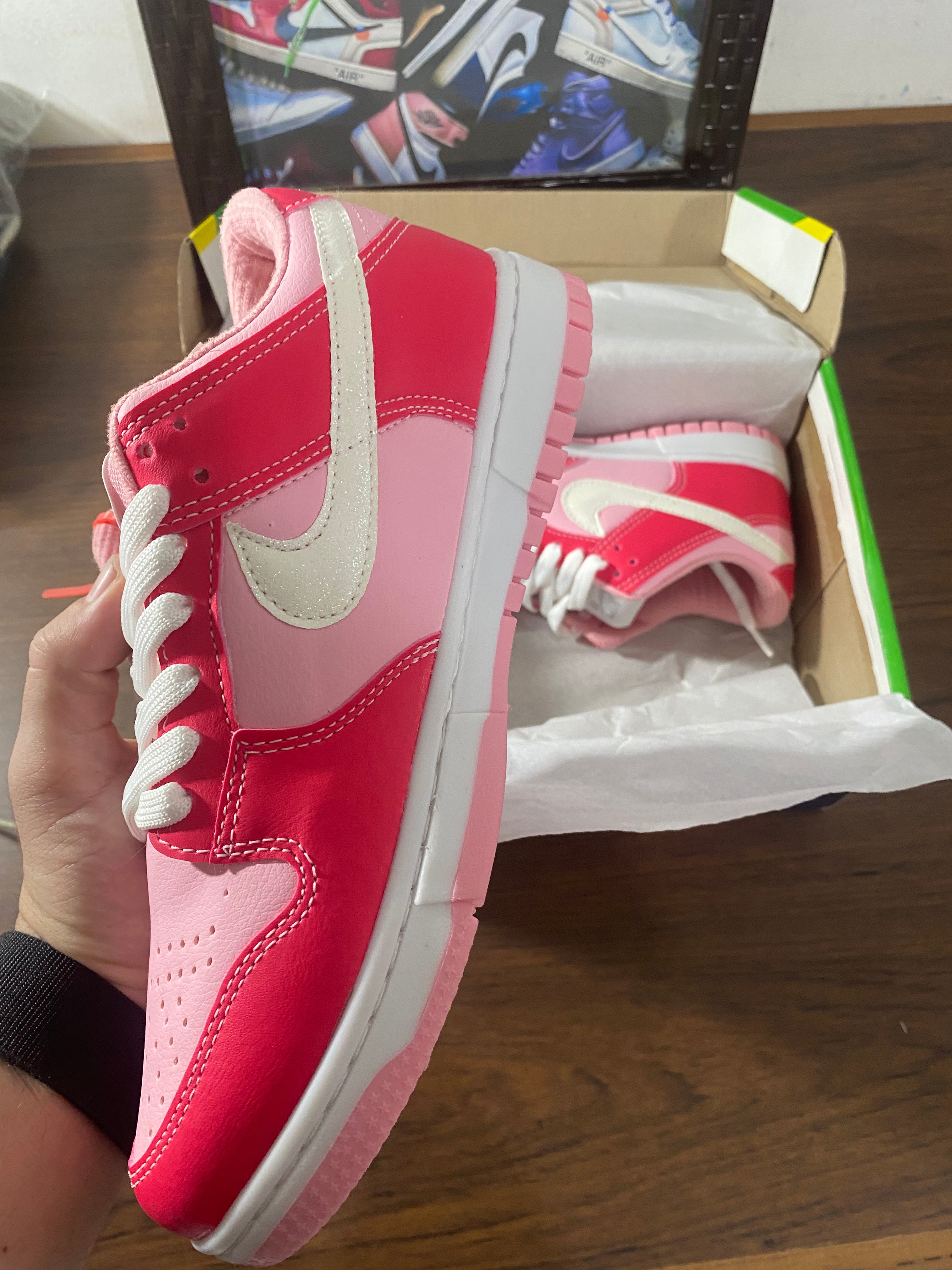 Tênis Nike Dunk Low + Brinde