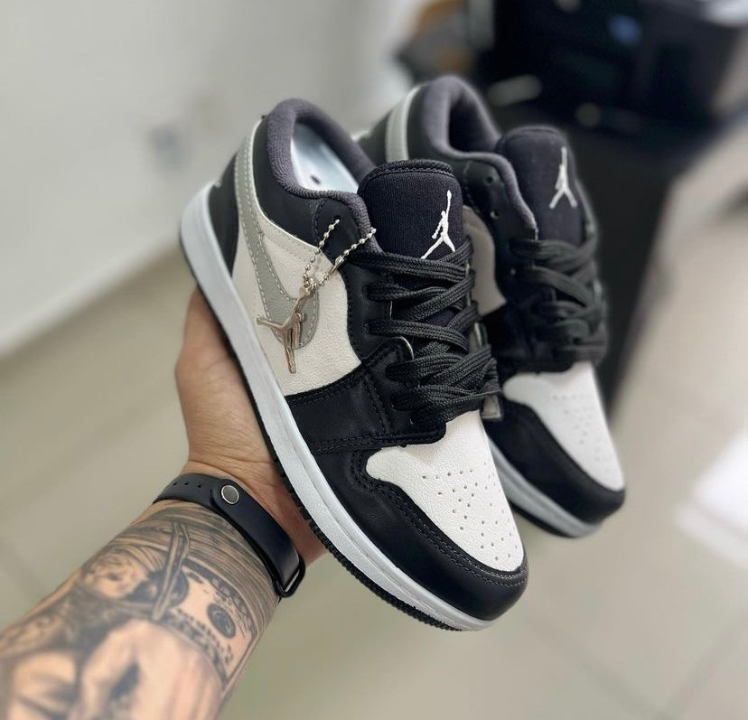 Tênis Nike Jordan 1