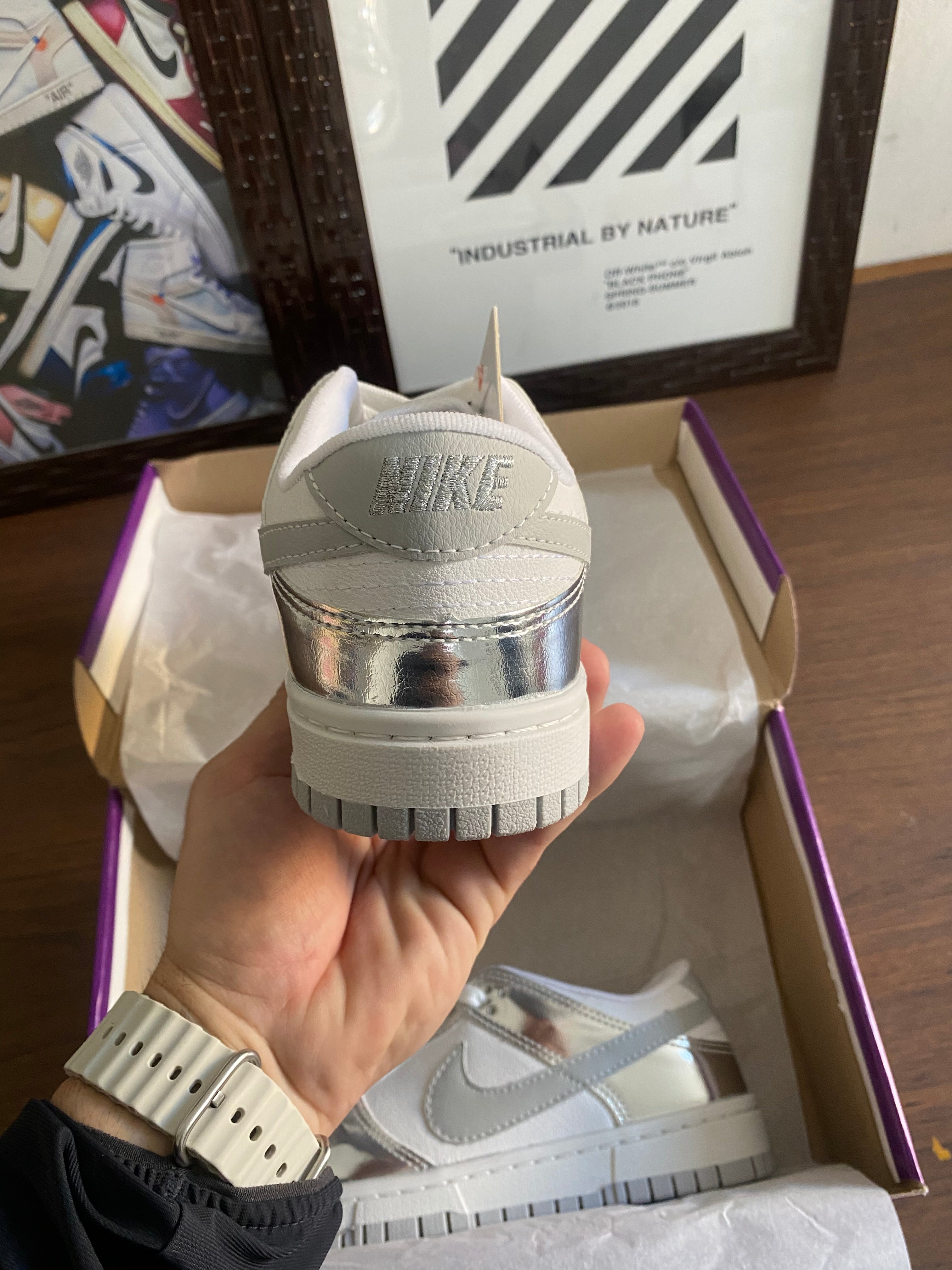 Tênis Nike Dunk Low + Brinde
