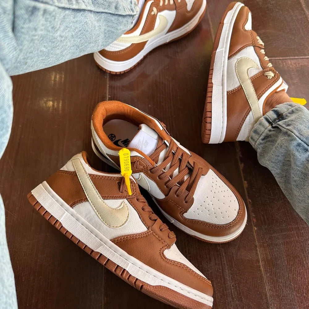 Tênis Nike Dunk Low + Brinde