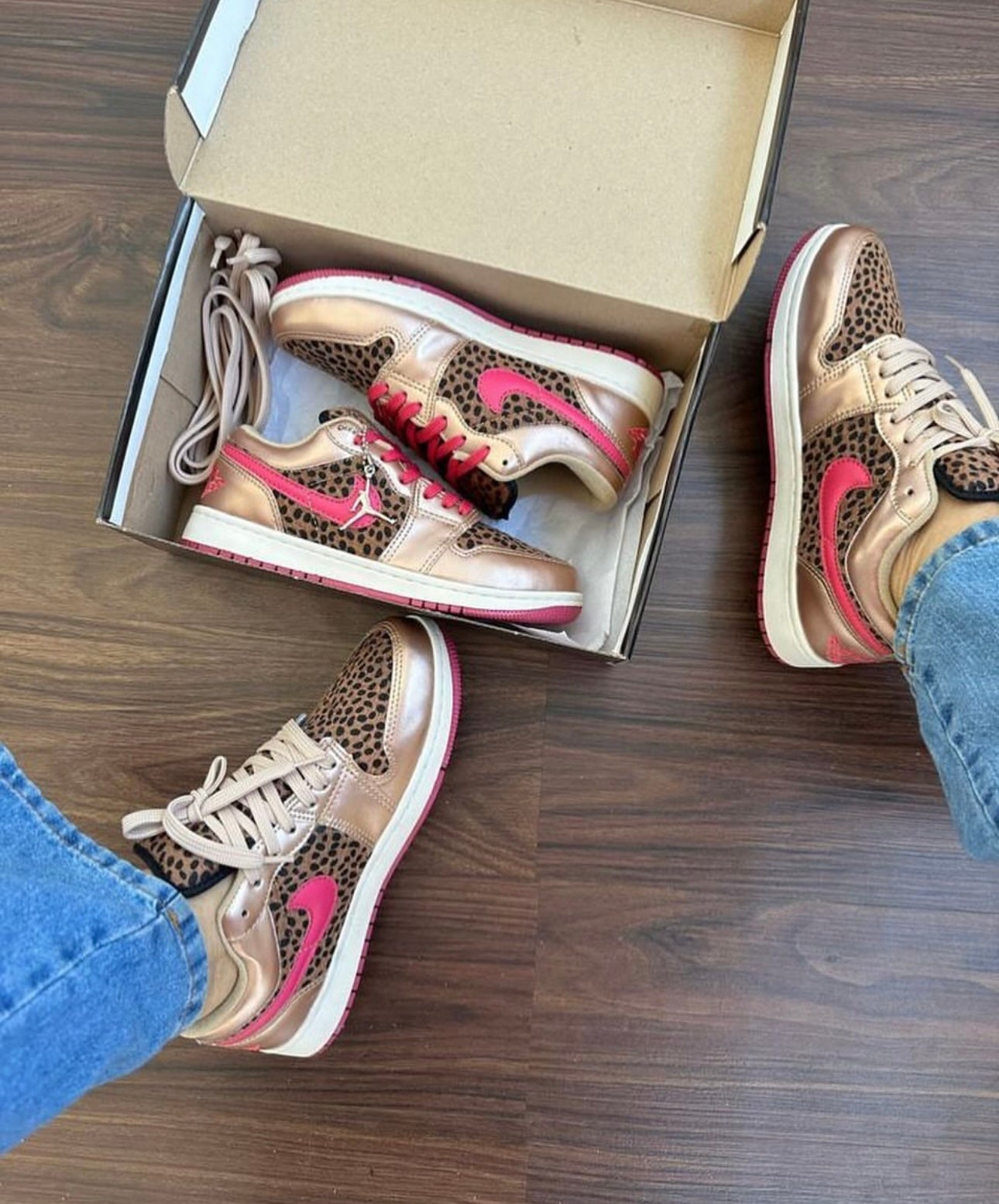 Tênis Nike Jordan 1 Low