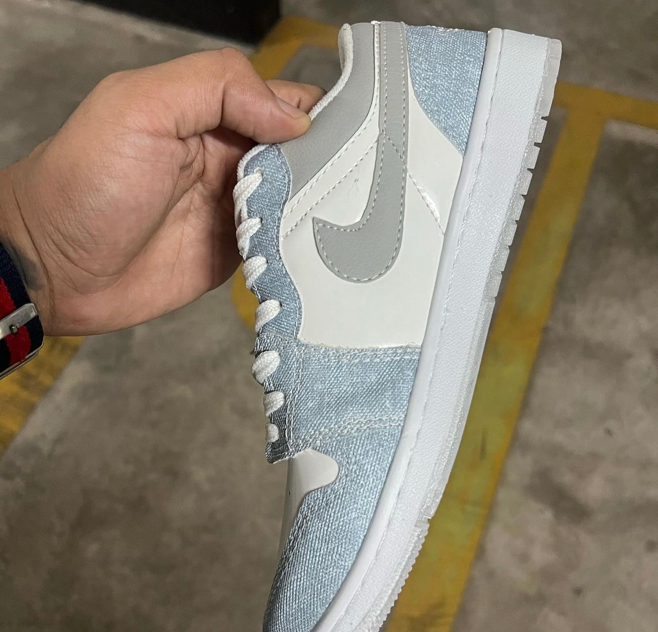 Tênis Nike Jordan 1 Low