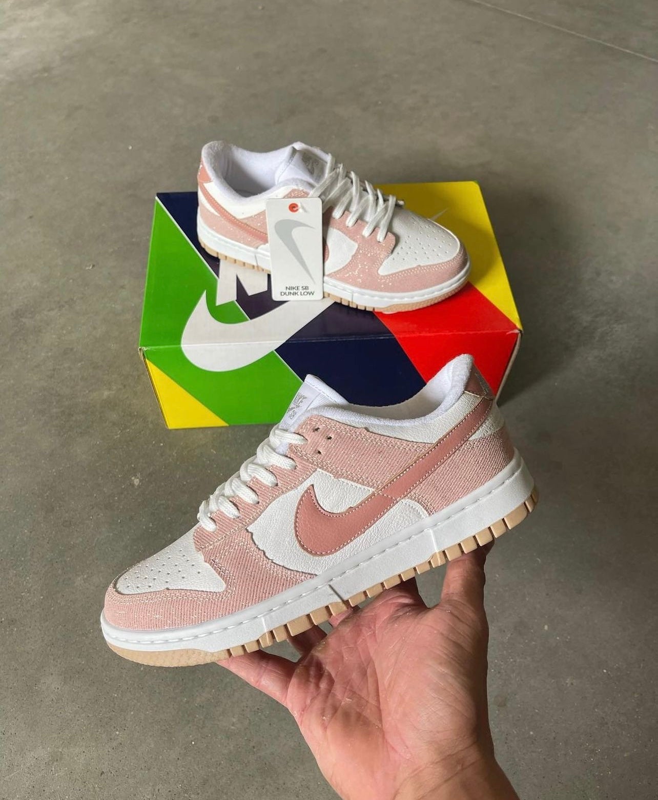 Tênis Nike Dunk Low + Brinde