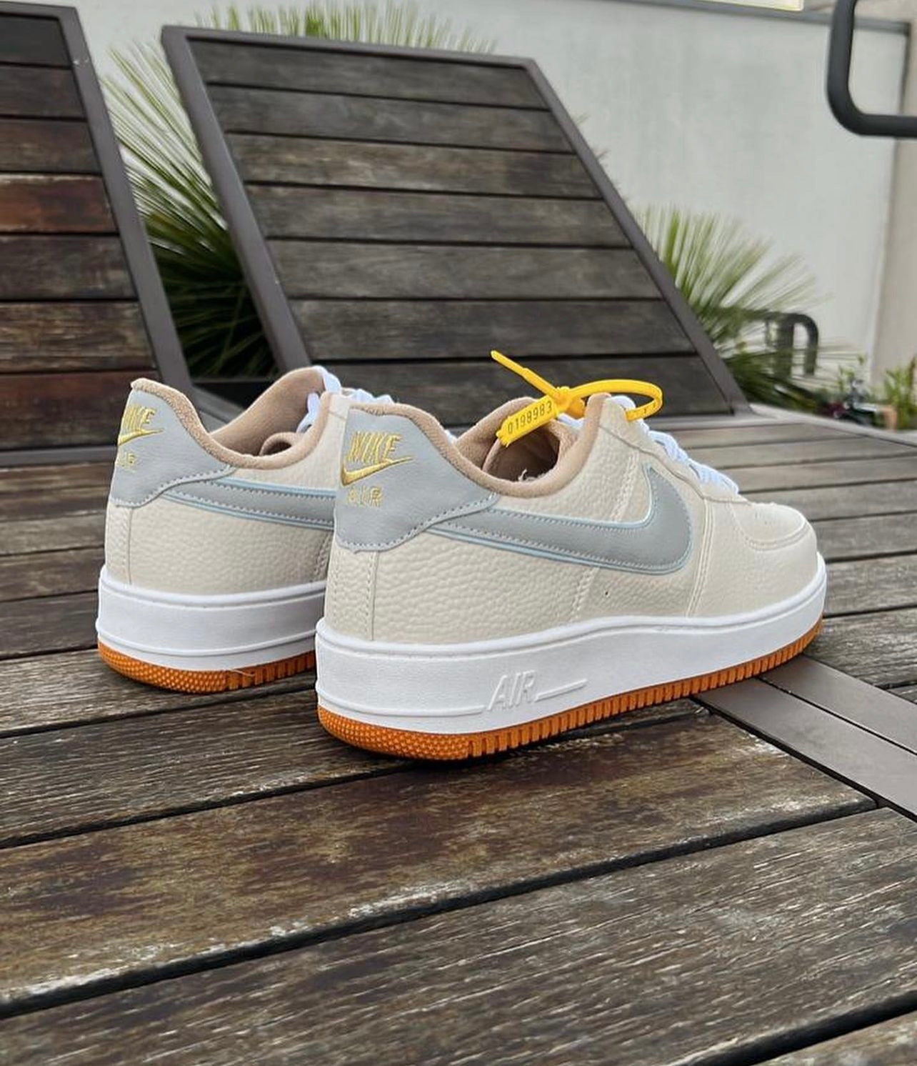 Tênis Nike Air Force 1 + Brinde