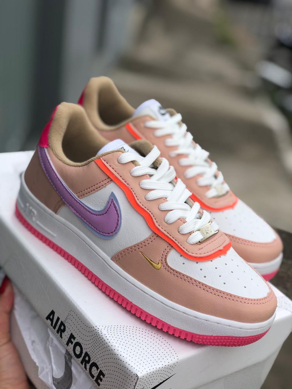 Tênis Nike Air Force 1 + Brinde
