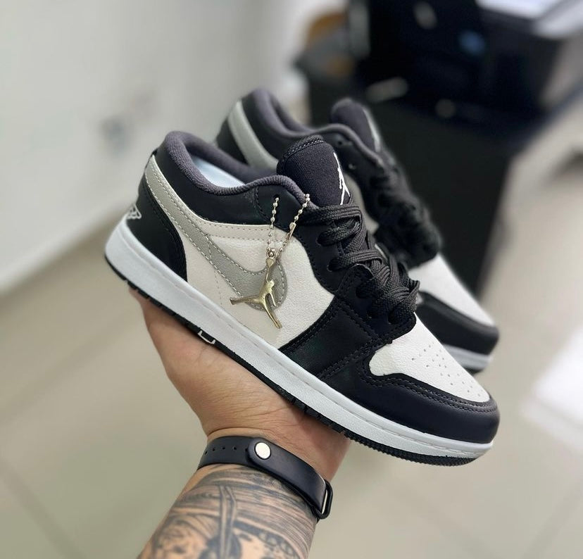 Tênis Nike Jordan 1