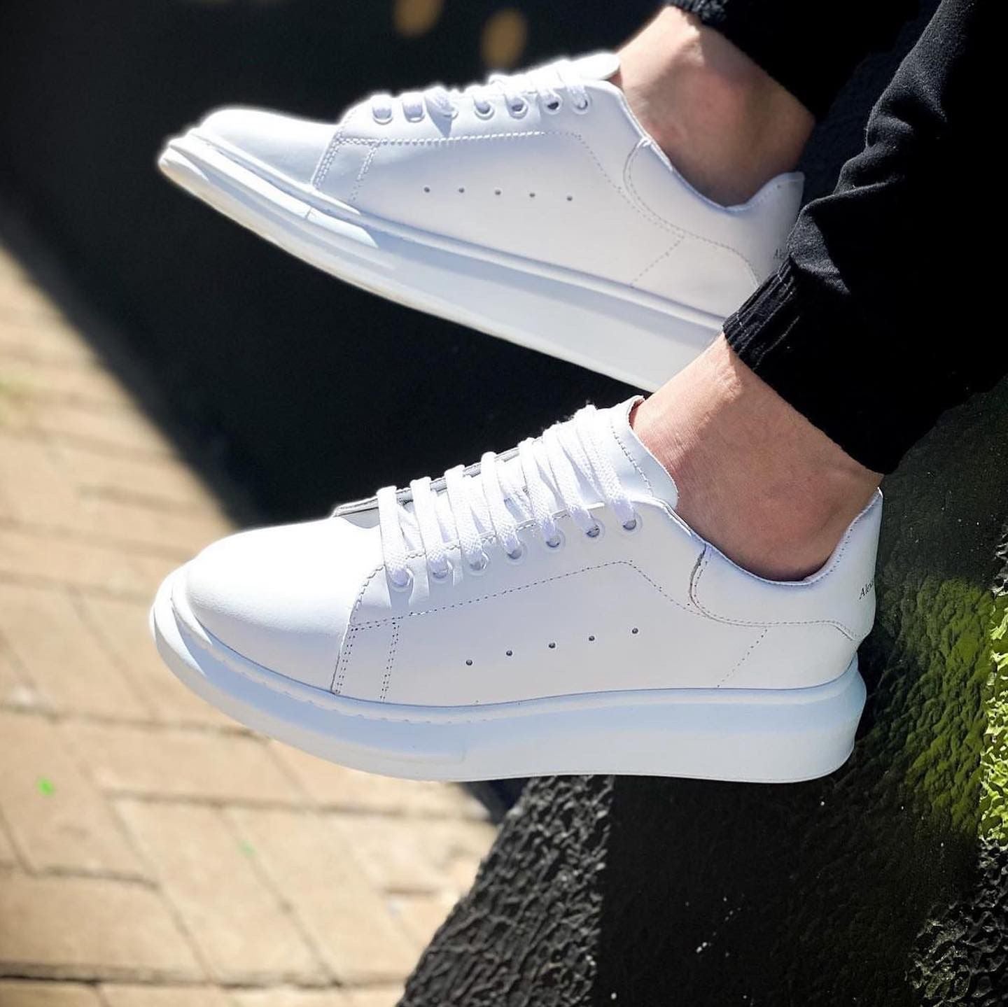 Tênis Alexander McQueen + Brinde