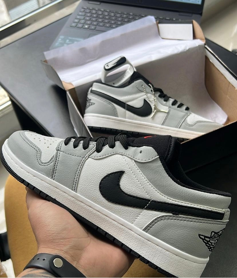 Tênis Nike Jordan 1