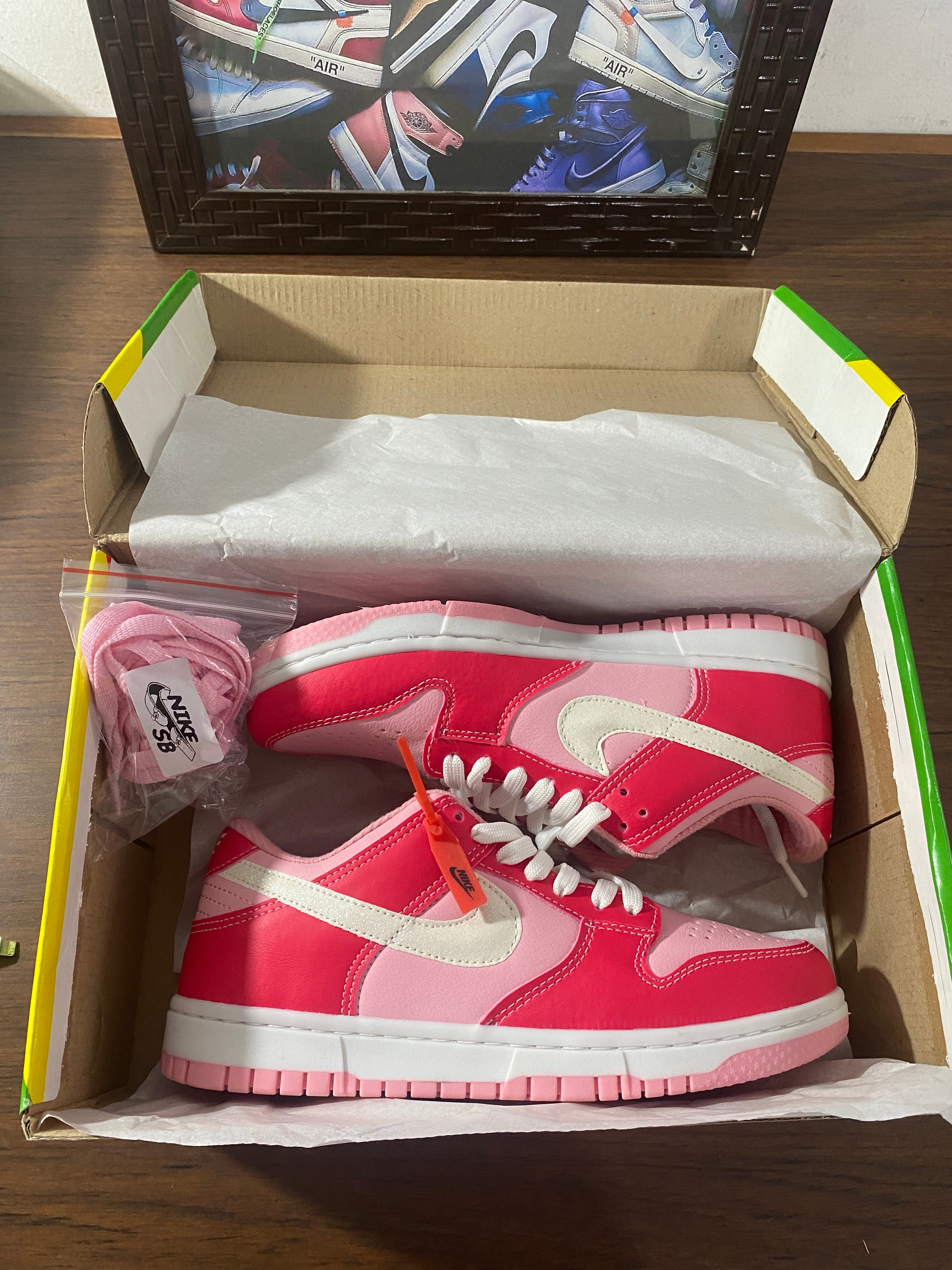 Tênis Nike Dunk Low  + Brinde