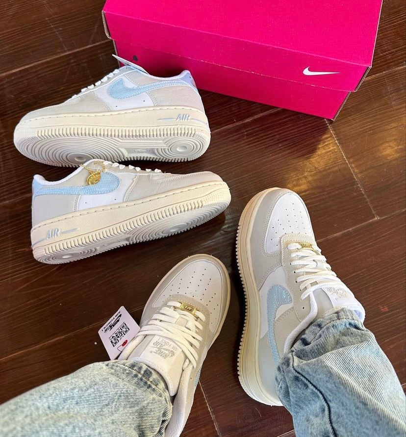 Tênis Nike Air Force 1 + Brinde