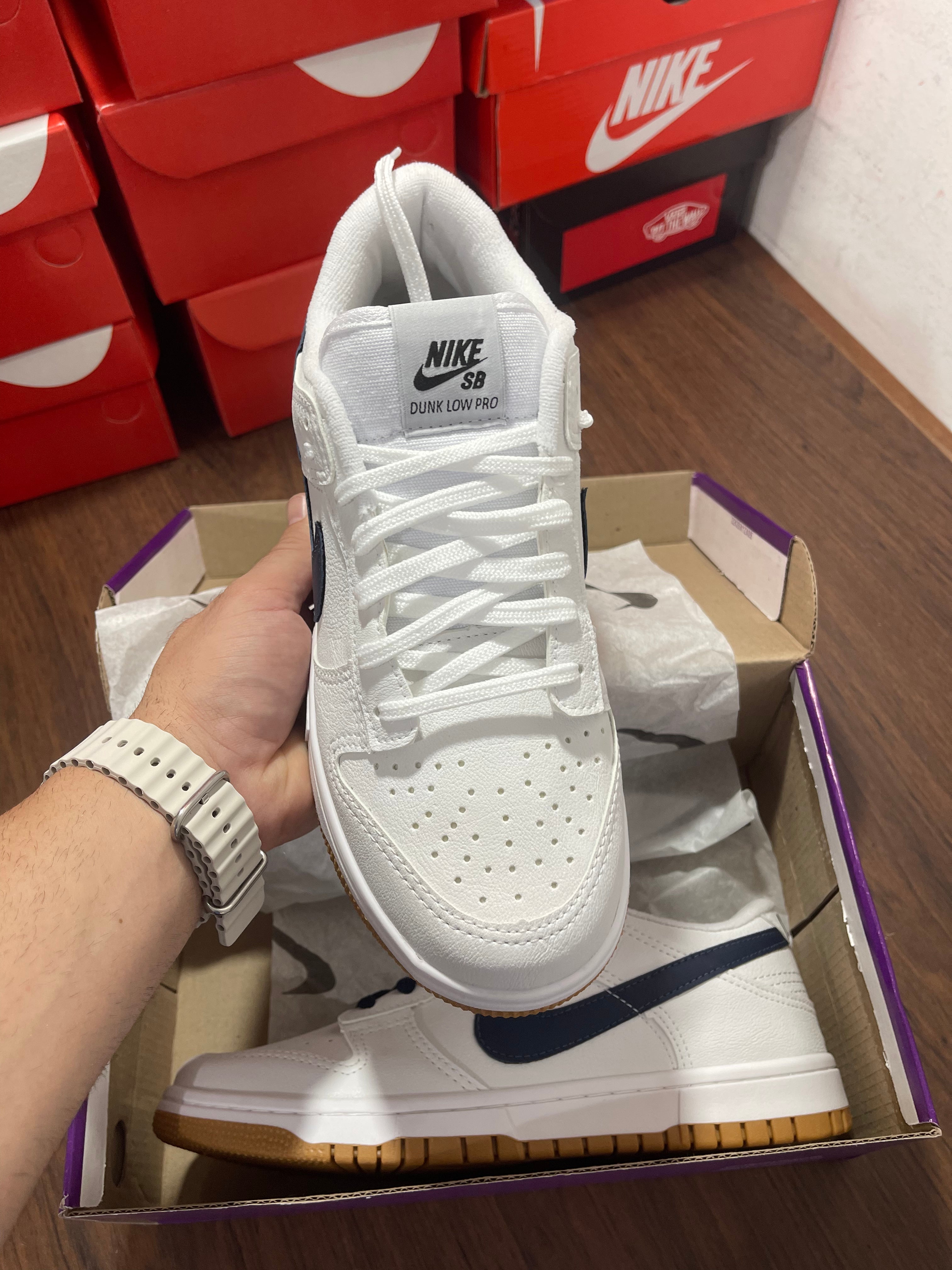 Tênis Nike Dunk Low + Brinde