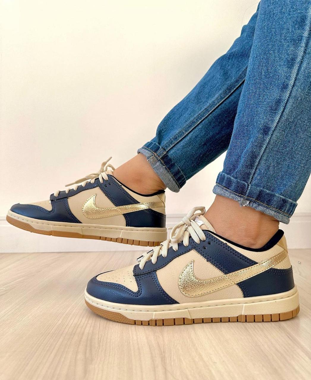 Tênis Nike Dunk Low + Brinde