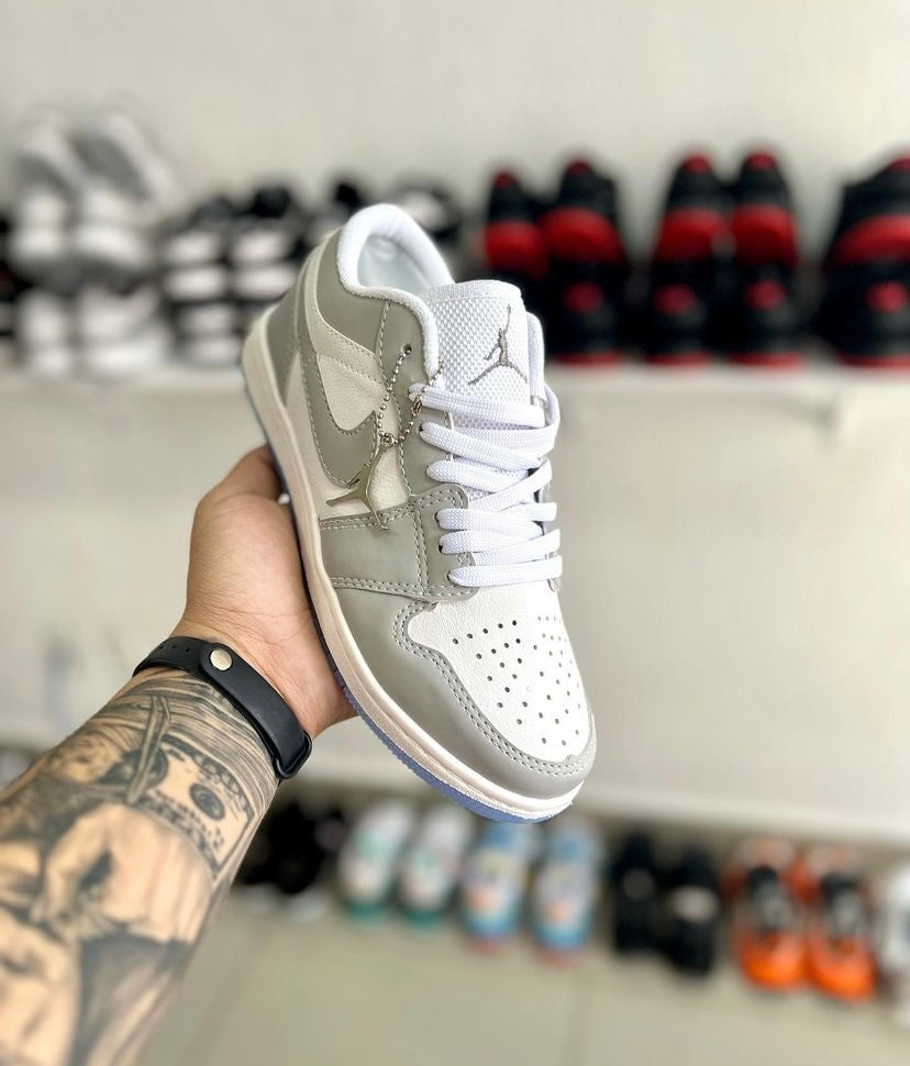 Tênis Nike Jordan 1