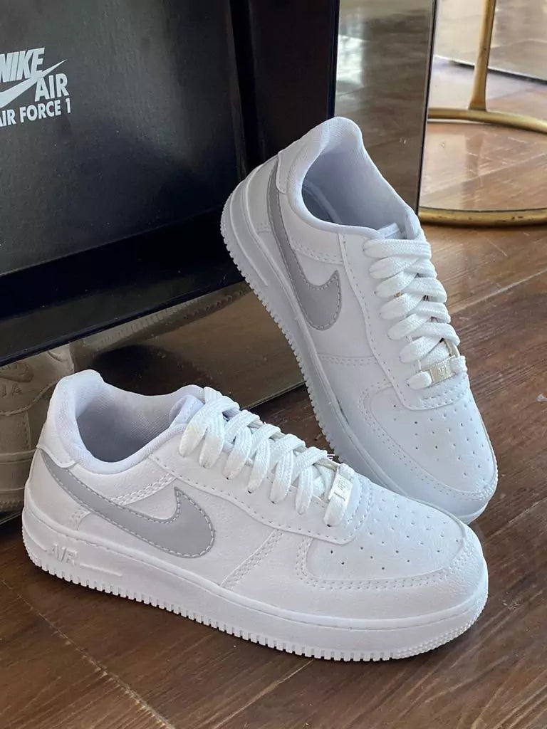 Tênis Nike Air Force 1