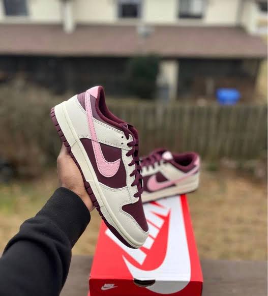 Dunk Low Edição dia dos Namorados 💌  + 2 brindes