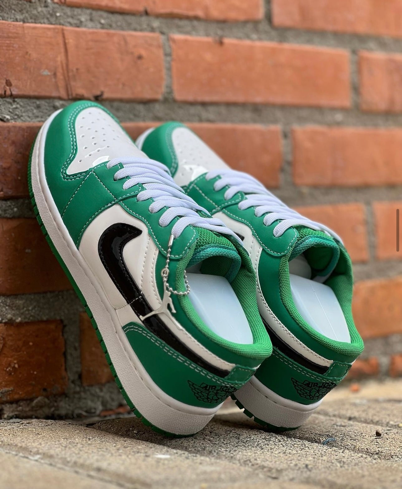 Tênis Nike Jordan 1 Low