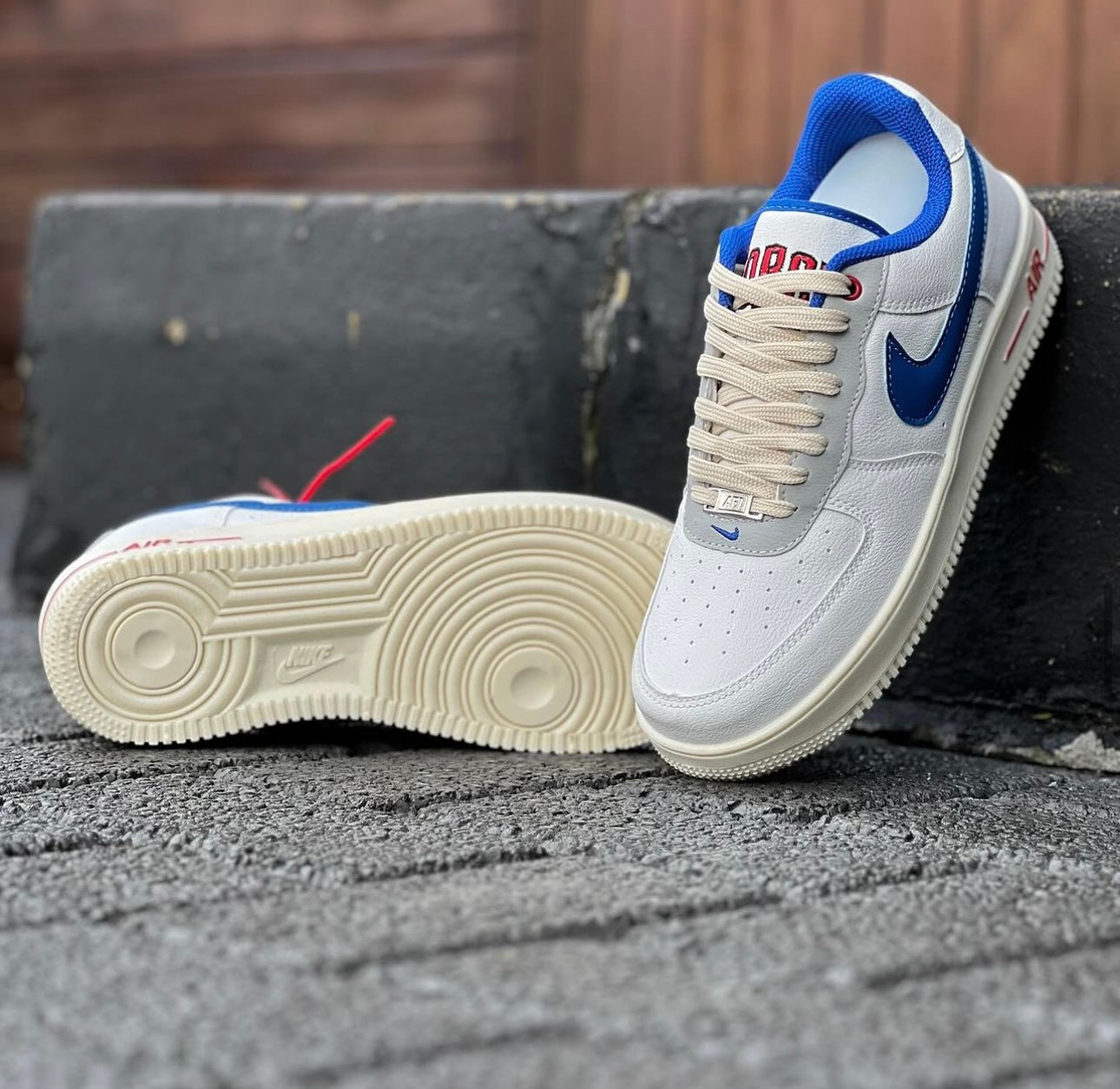 Tênis Nike Air Force 1 + Brinde