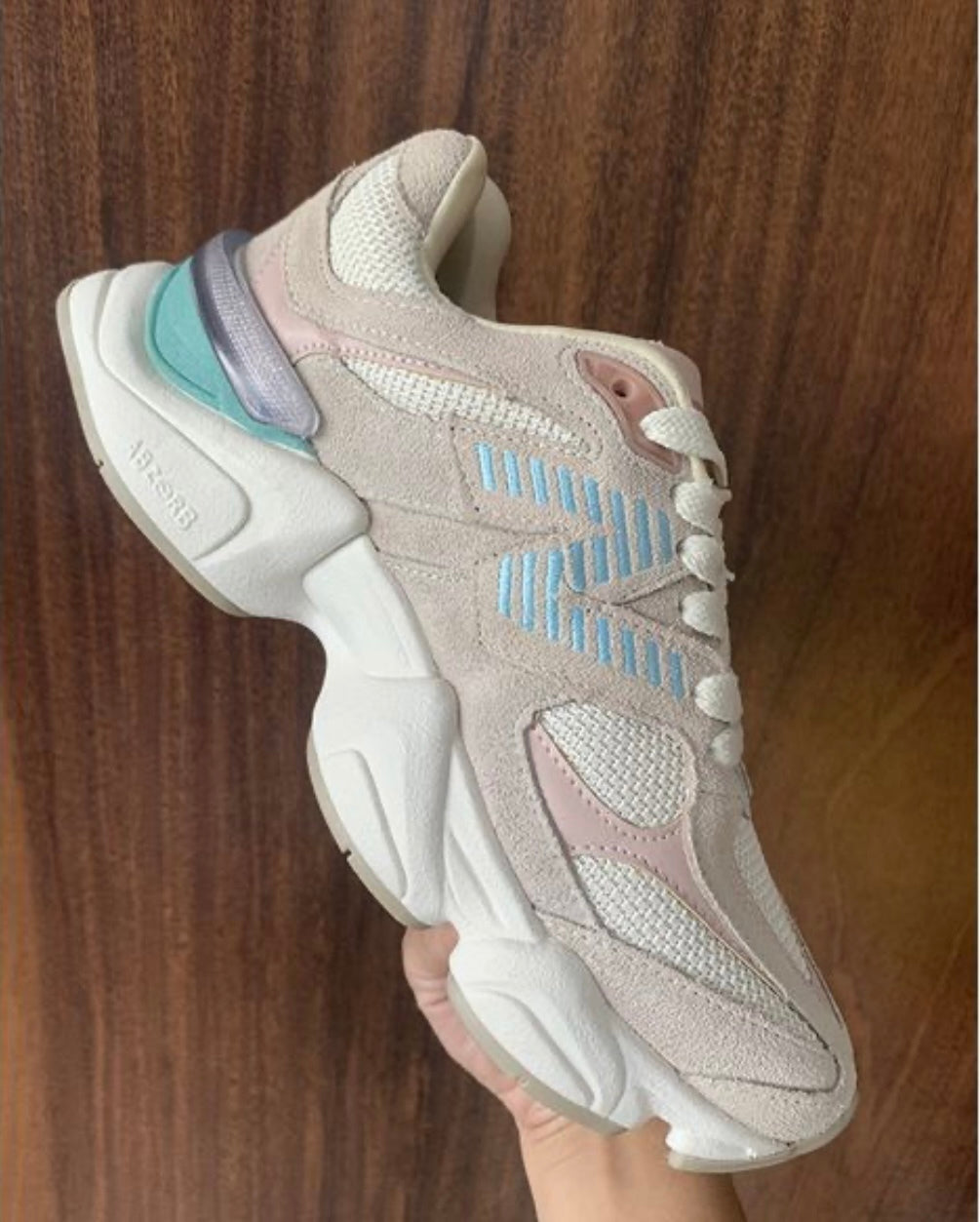 Tênis N. Balance 9060