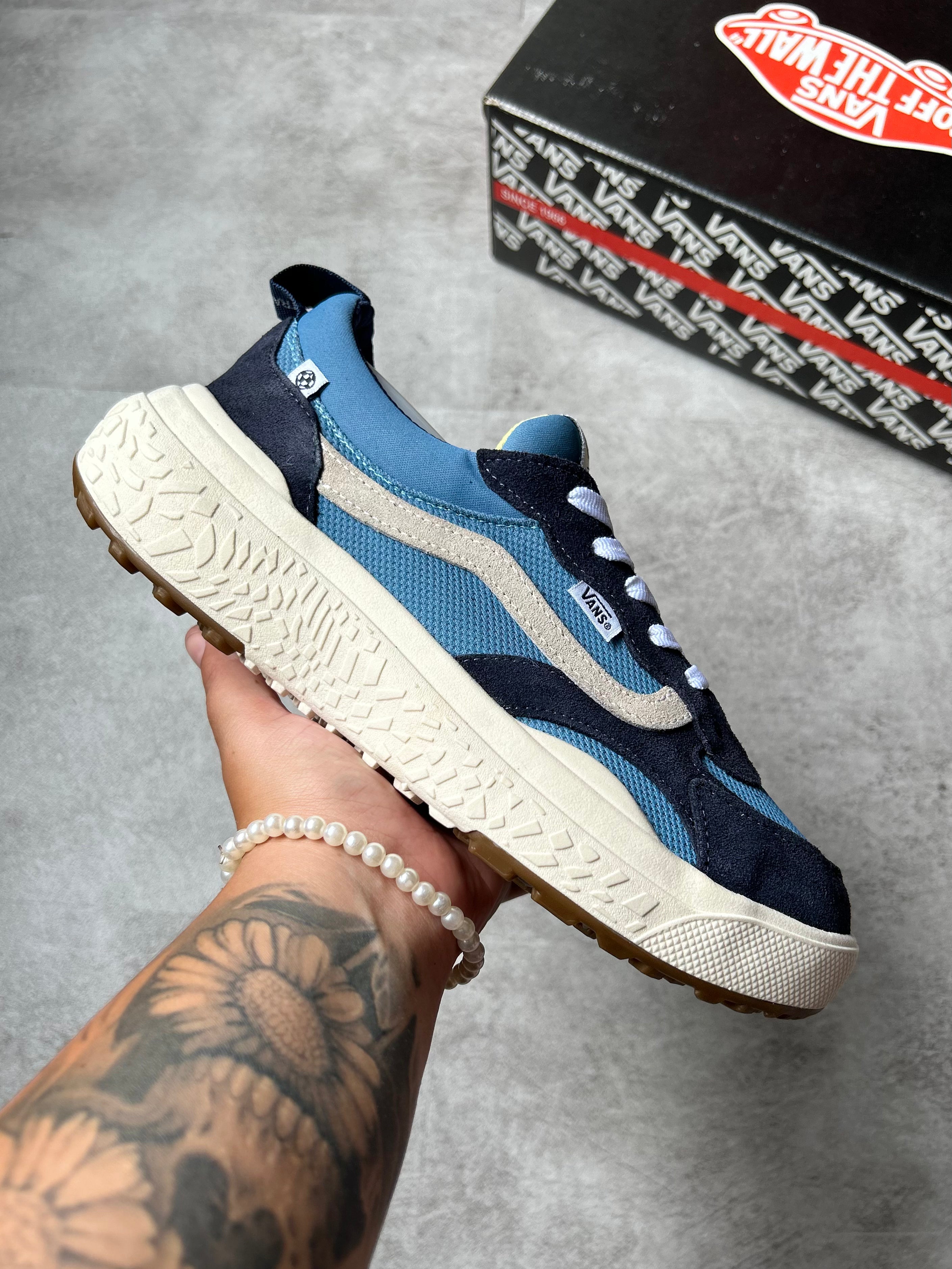 Tênis V4ns Ultrarange VR3  - Compre 1 Leve 2