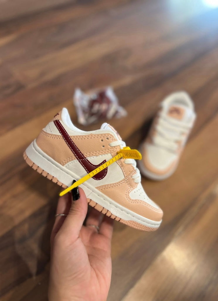 Tênis Nike Dunk Low Infantil + Brinde