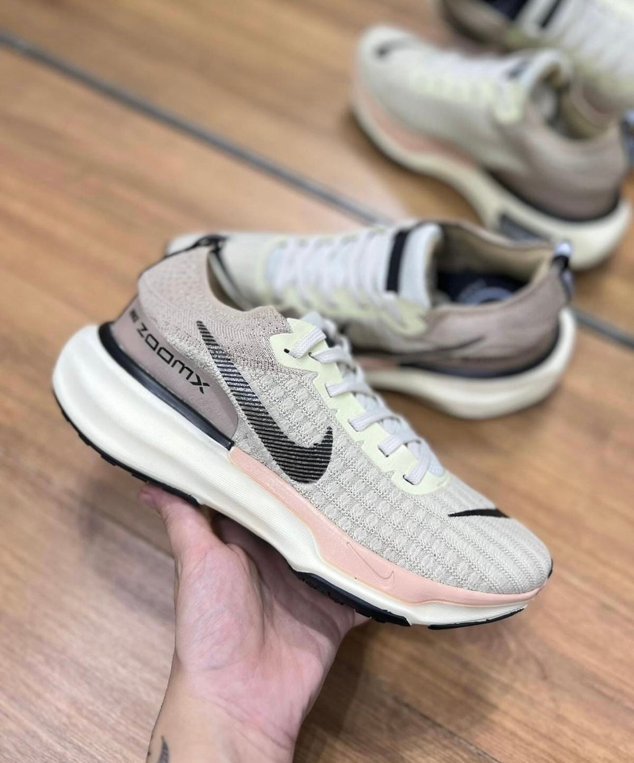 Nike ZoomX Invincible Run 3 + Brinde