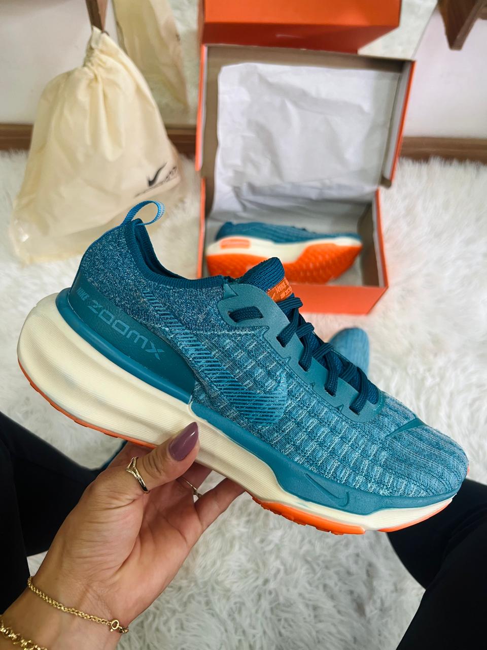 Nike ZoomX Invincible Run 3 + Brinde