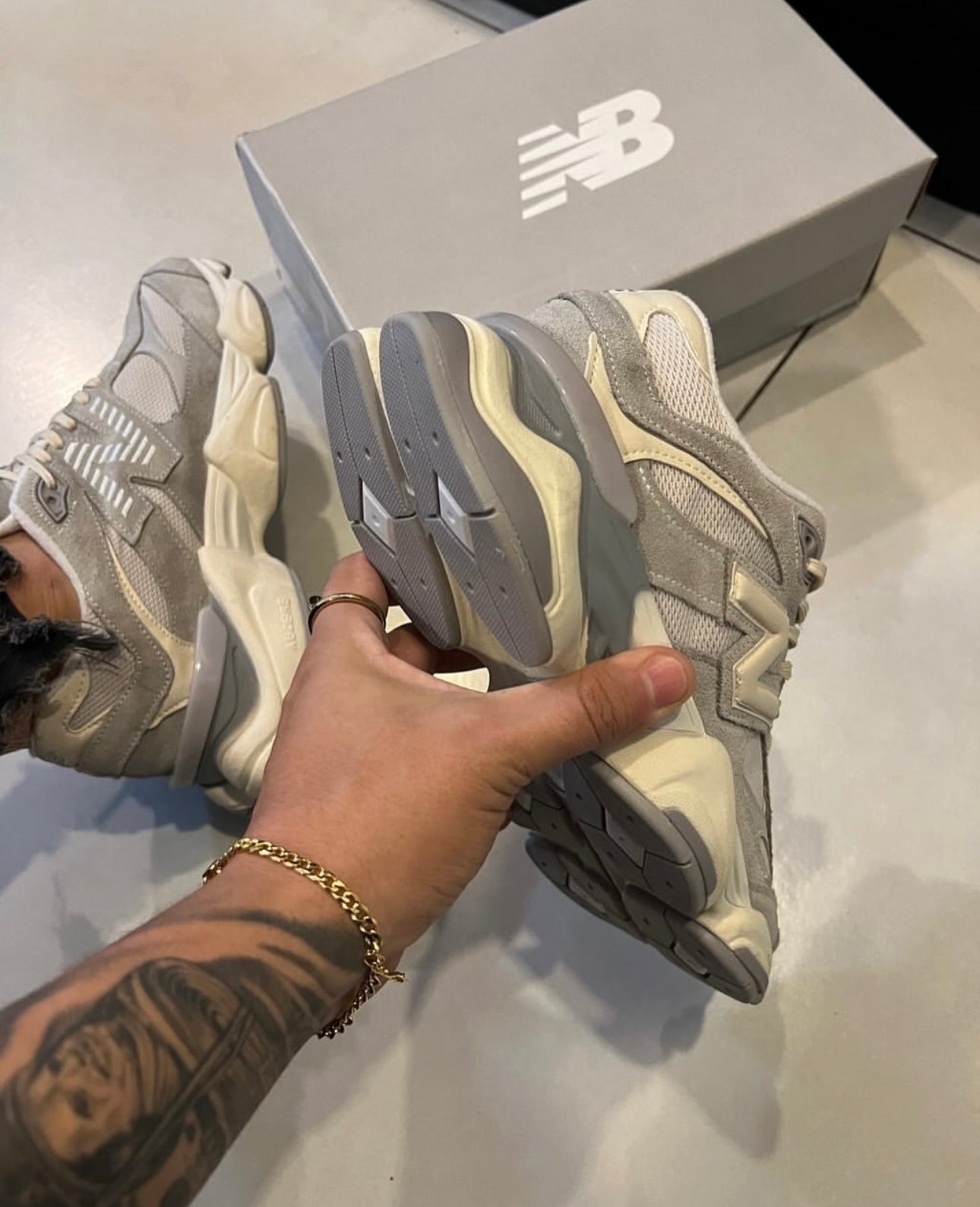 Tênis N. Balance 9060