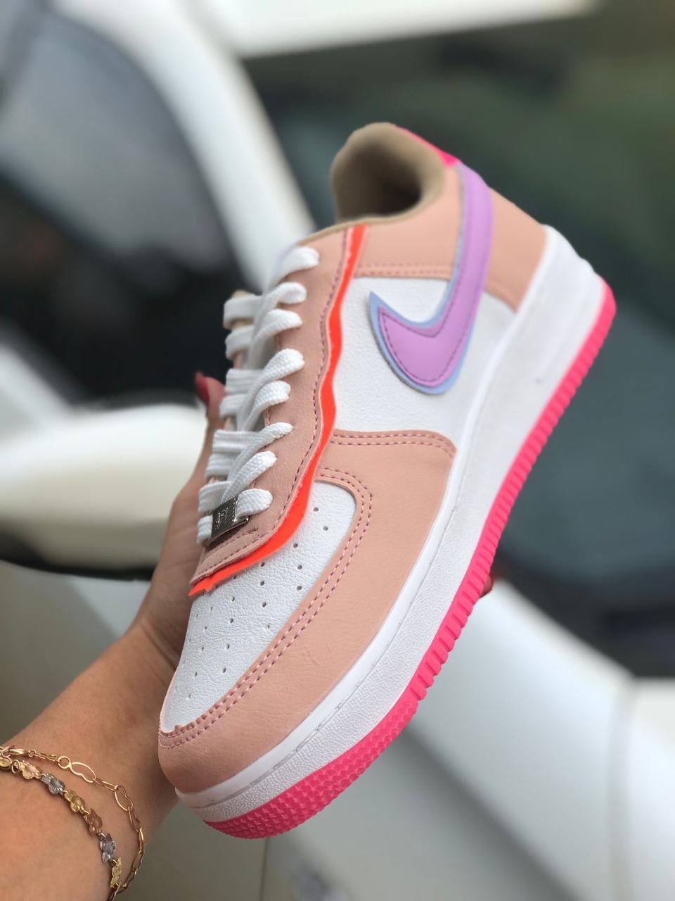 Tênis Nike Air Force 1 + Brinde