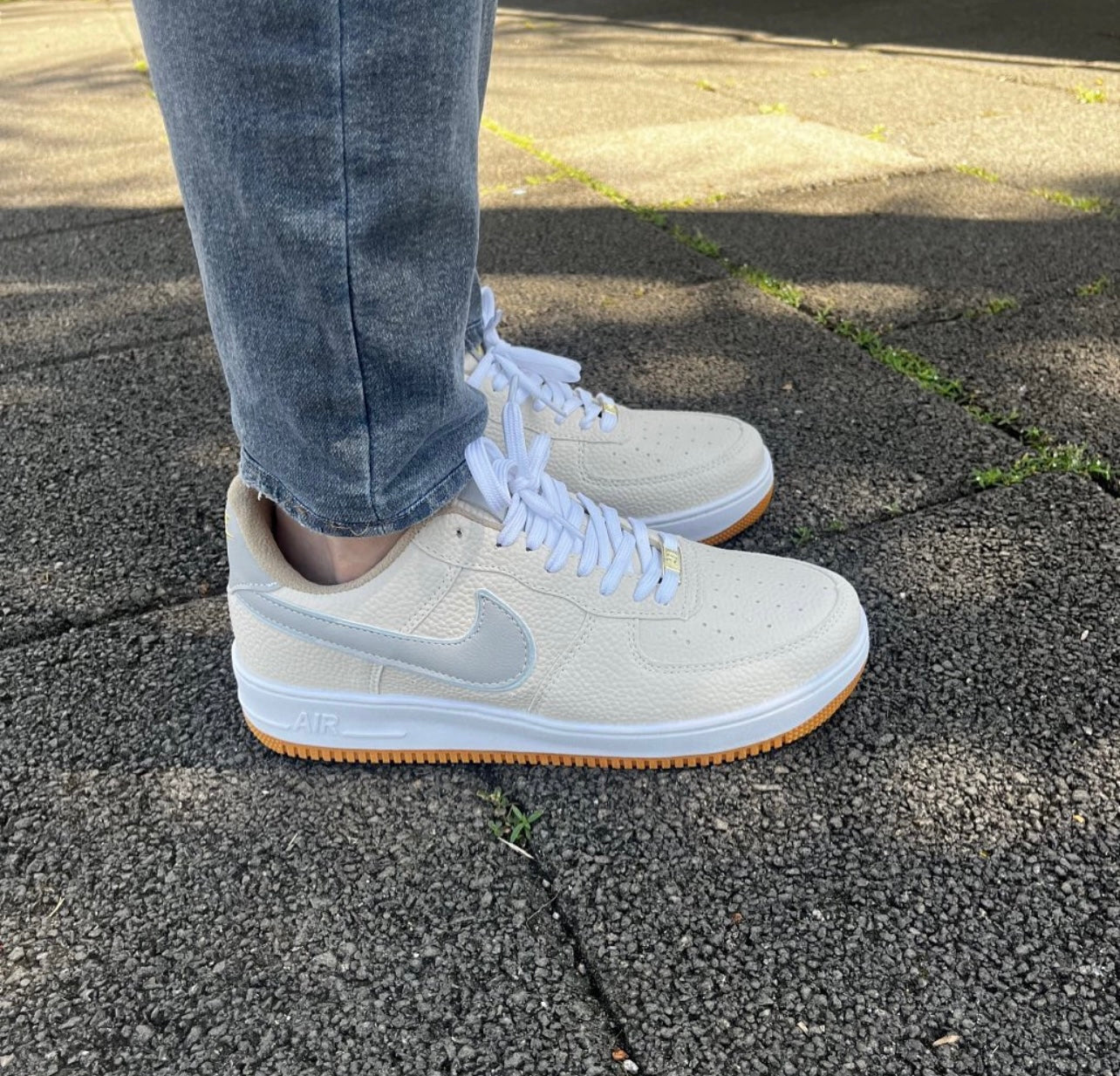 Tênis Nike Air Force 1  + Brinde